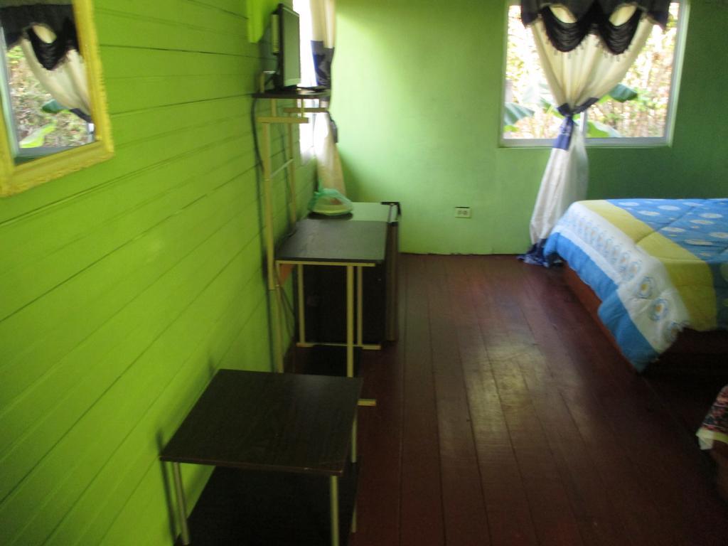 Hotel Flemming Tree Providencia Island Extérieur photo