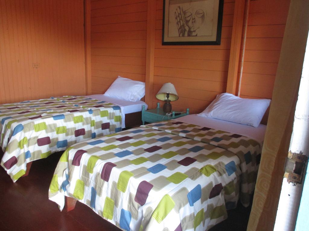 Hotel Flemming Tree Providencia Island Extérieur photo