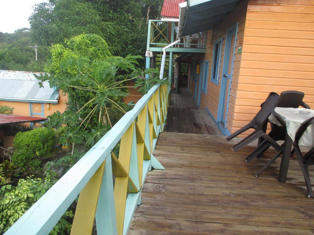 Hotel Flemming Tree Providencia Island Extérieur photo